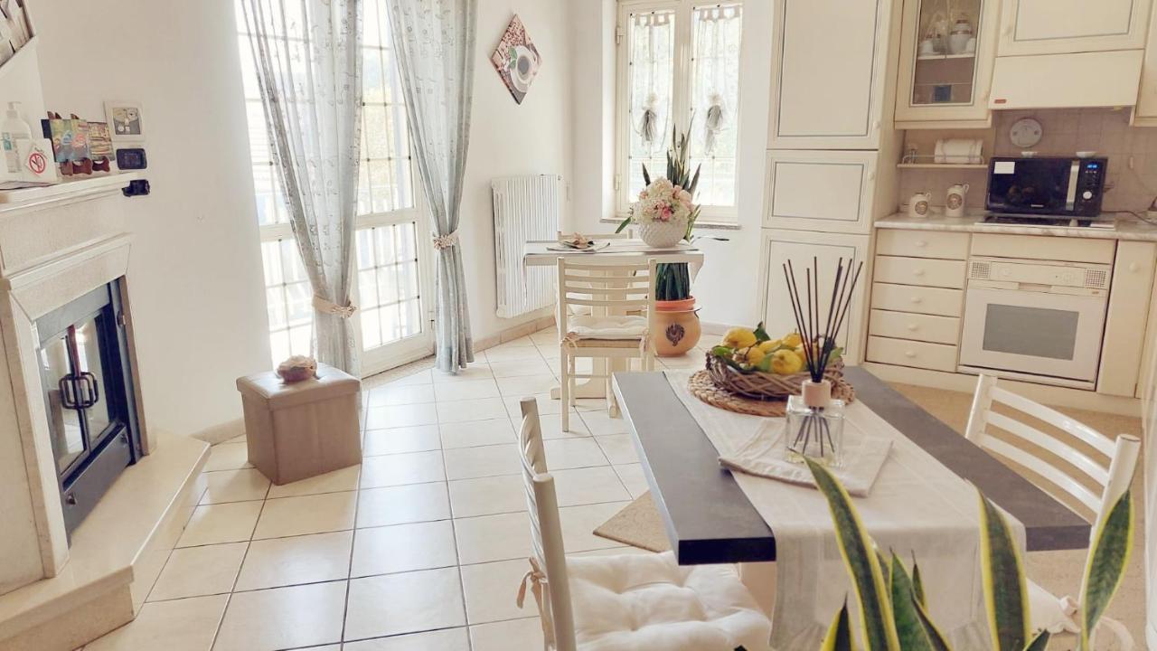 B&B Maison Blanche Pompéi Extérieur photo